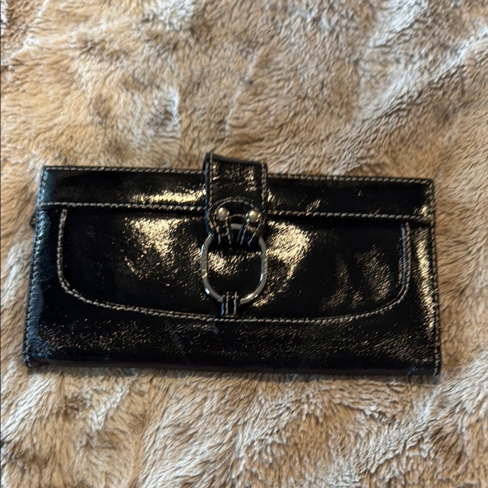 Black patent wallet